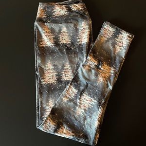 White Christmas Trees Buttery Soft New Boutique Leggings.